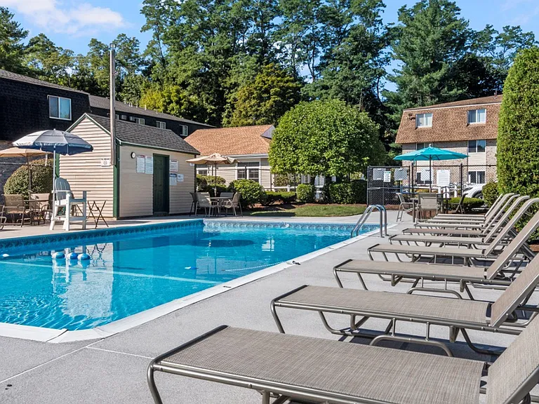 Pine Brook Place Apartments — Photo 12