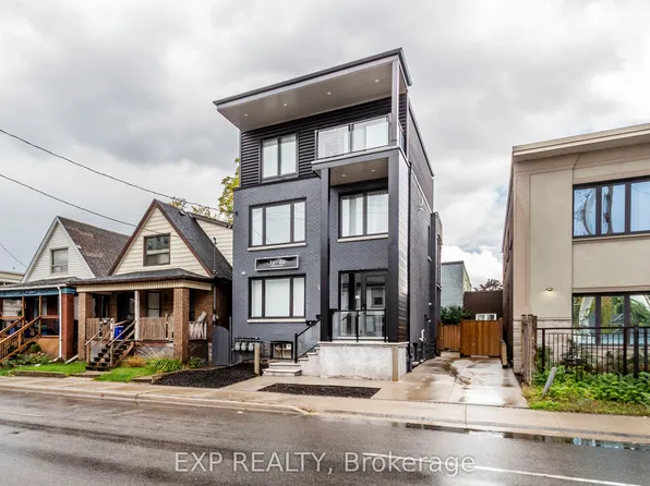 144 Wellington St N #2, Hamilton, ON L8R 1N3