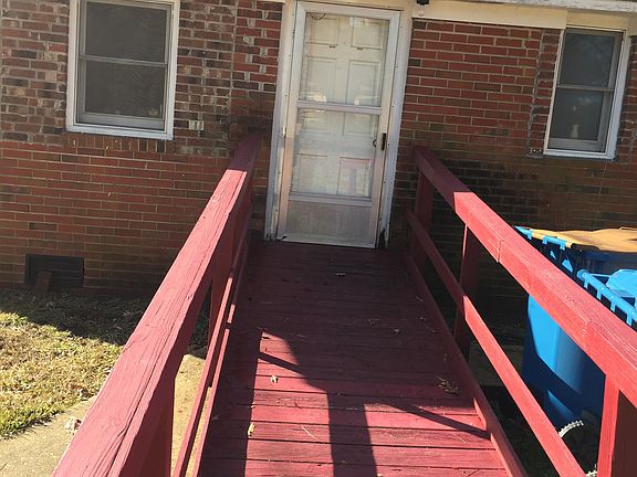 2nd image of 411 E Cleveland St