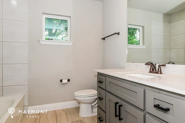 503 N Adelaide St — Photo 11