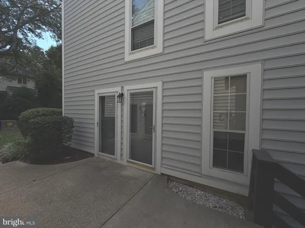10050 Oakton Terrace Rd, Oakton, VA 22124