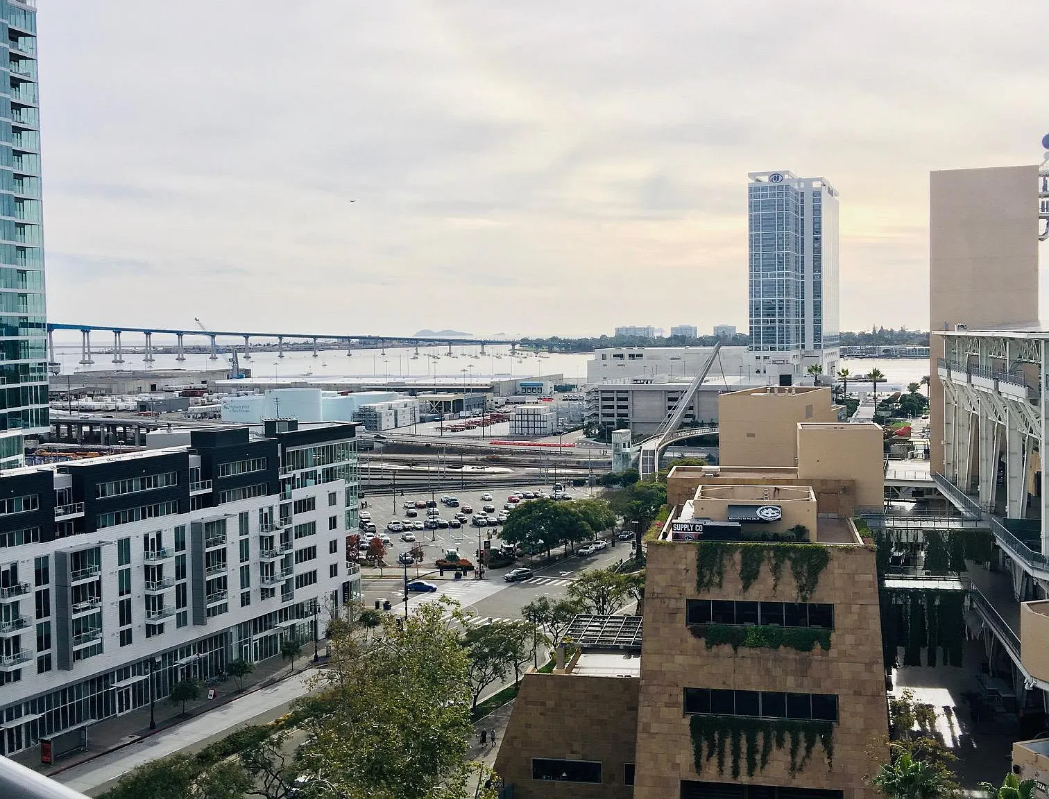 1 bed, 800 sqft, $3,199 — Photo 1
