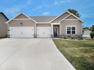 9 Nickel Plate Dr, Edwardsville, IL 62025