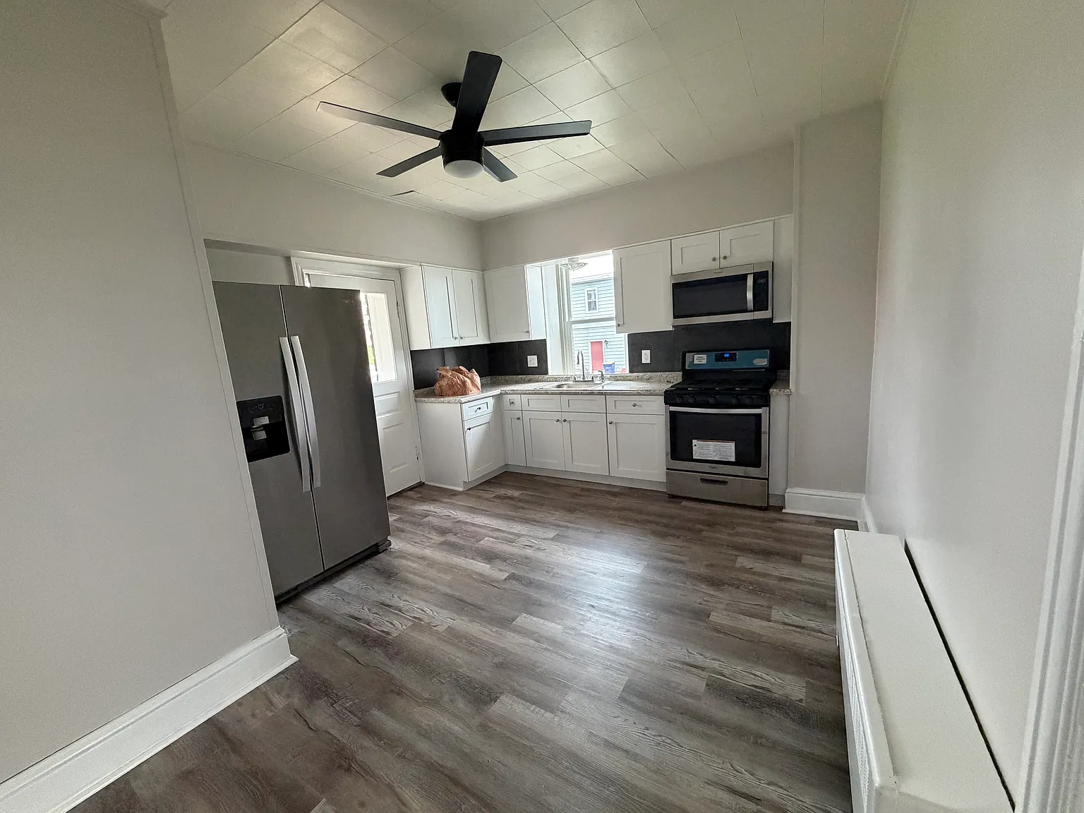 2 bed, $1,285 — Photo 1