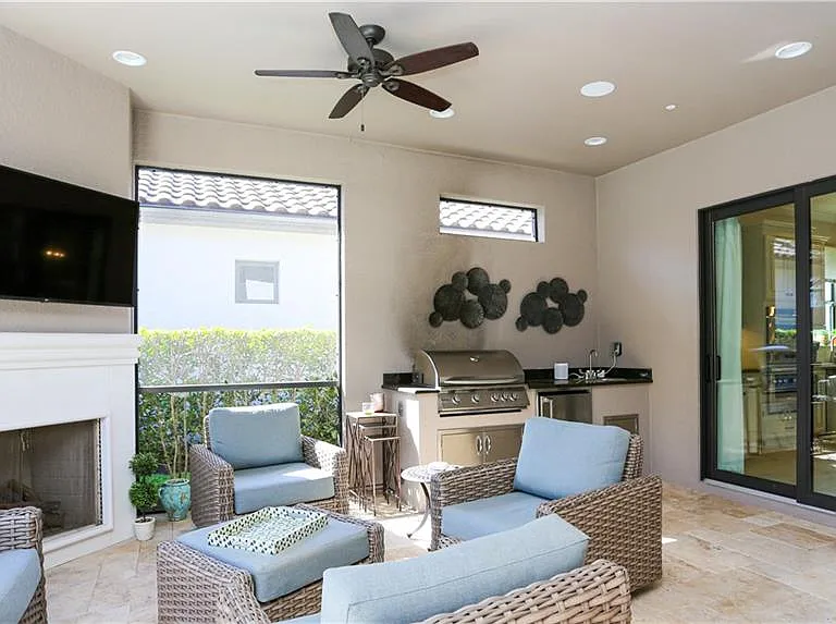 10155 Coconut Rd — Photo 29
