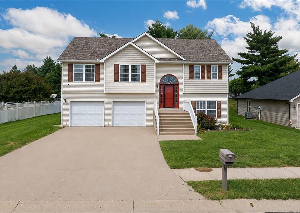 1st image of 2603 Meadow Ridge Dr