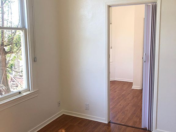 2nd image of 419 Ivy St APT 27