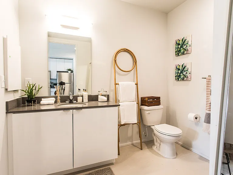 Lyra Apartments — Photo 12