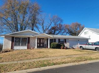 12285 Wensley Rd, Florissant, MO 63033