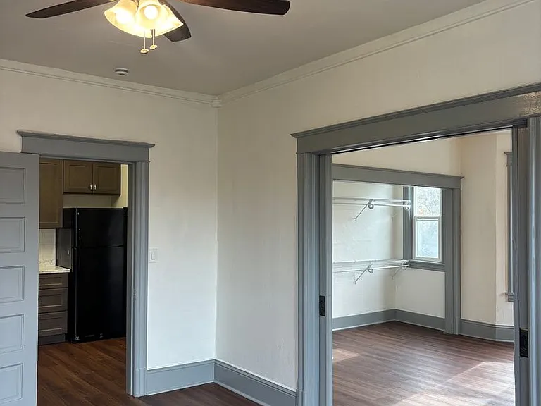 Terrace Arms Apartments — Photo 21