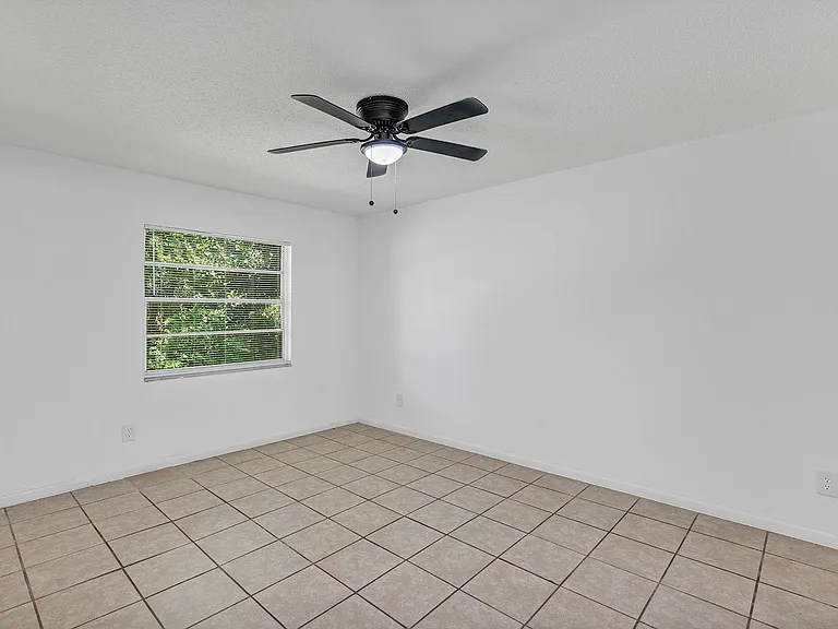506 NE 28th Ave #C — Photo 7