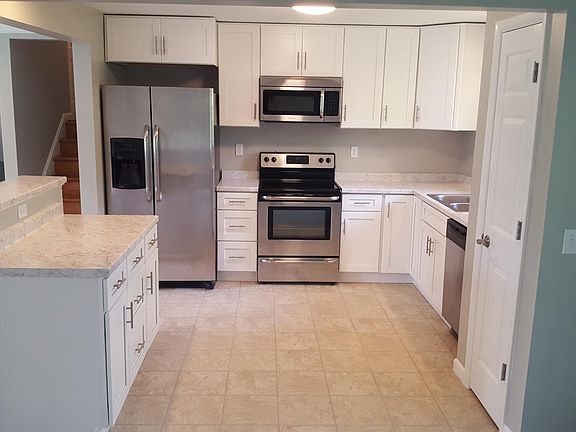 4th image of 746 Danvers Dr
