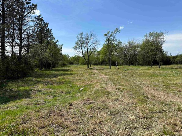 9769 SE Marks Point, Leon, KS 67074