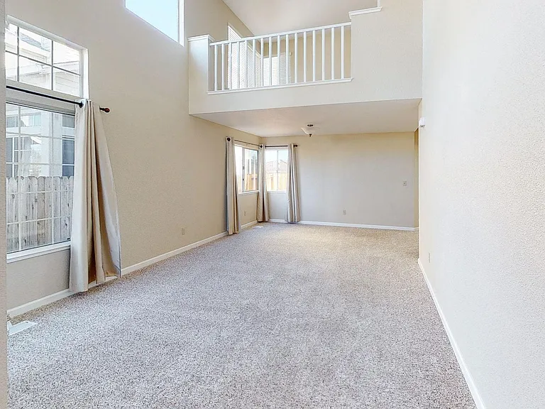 225 Leafwood Ct — Photo 8