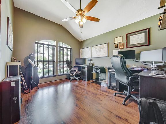 4th image of 12035 Rockridge Falls Dr