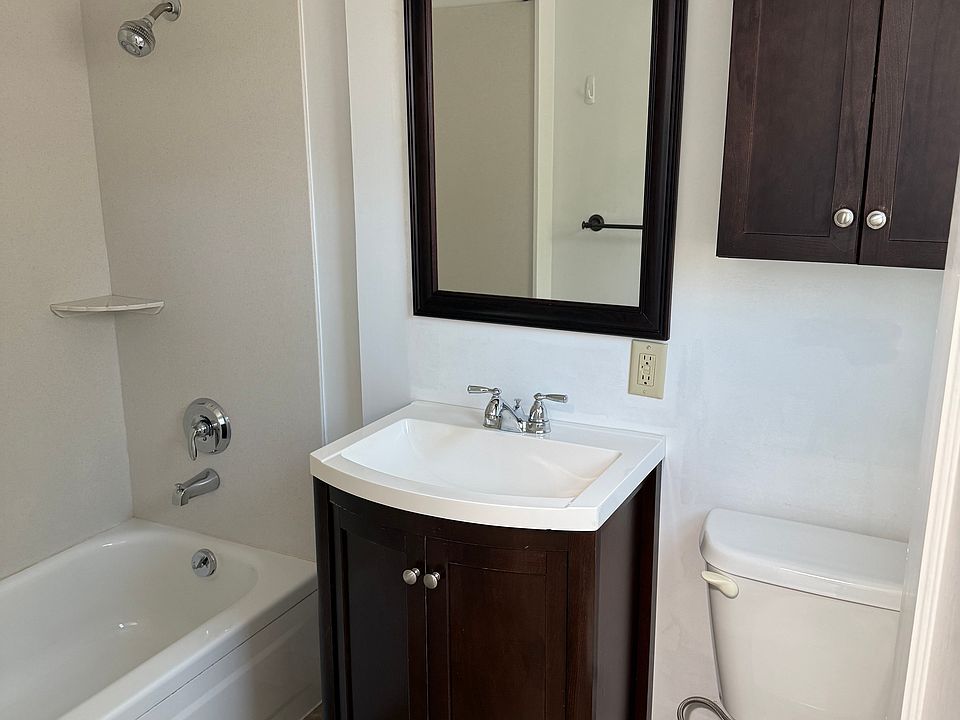 1st image of 2908 S St