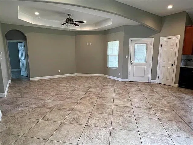 4 bed, 3.0 bath, 1650 sqft, $2,495 — Photo 2
