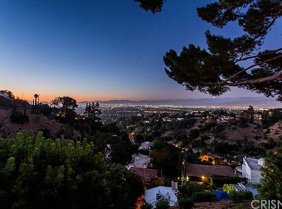 3rd image of 3656 Alta Mesa Dr