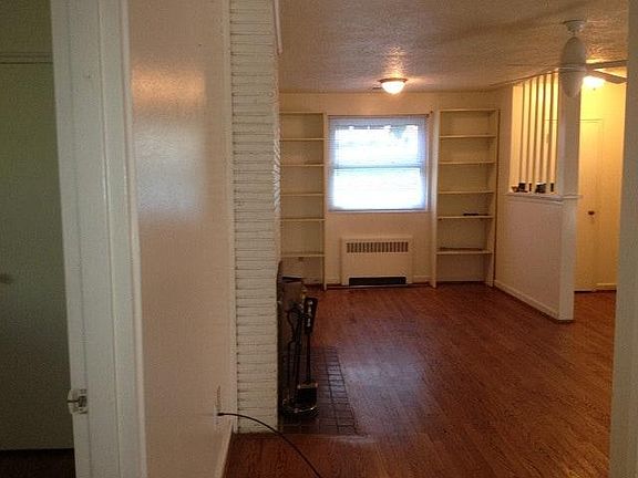 Living room unfurnished