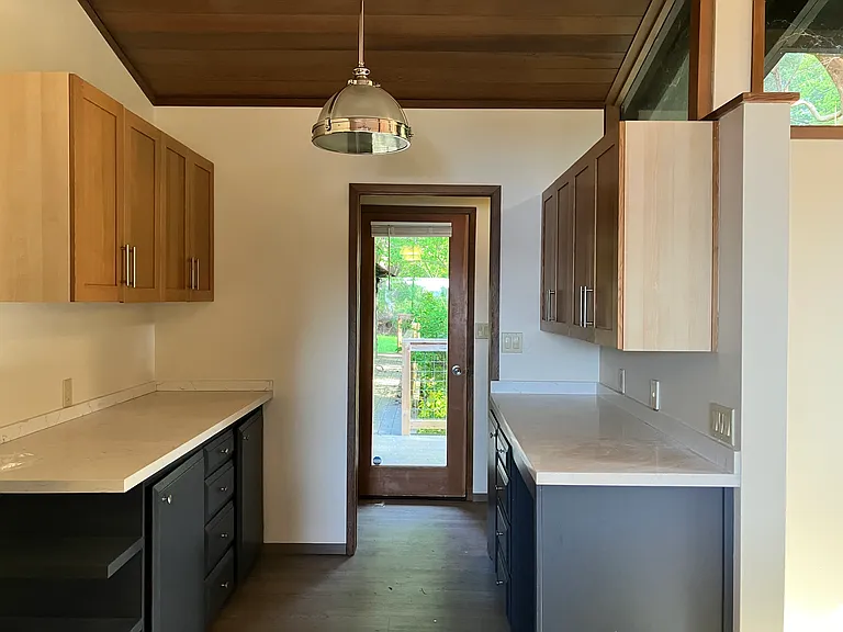 16055 State Highway 305 NE — Photo 11