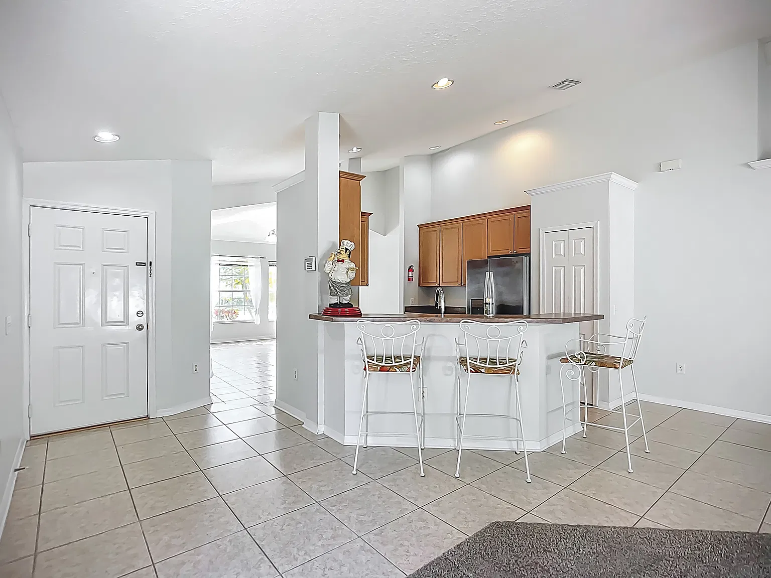 3 bed, 1650 sqft, $2,550 — Photo 2