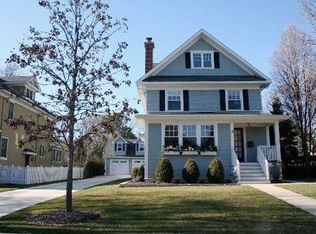 4 S Oak St, Hinsdale, IL