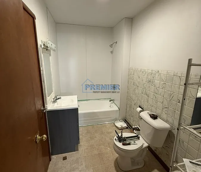1006 Walnut St #2 — Photo 9