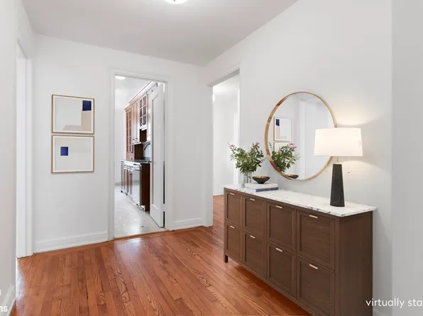 353 West 56th Street image 5 of 9