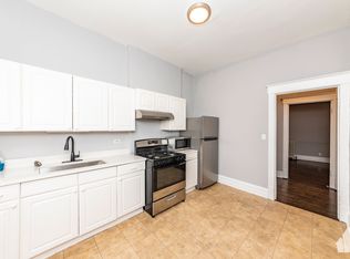 320 E Lake St #2R, Chicago, IL 60601