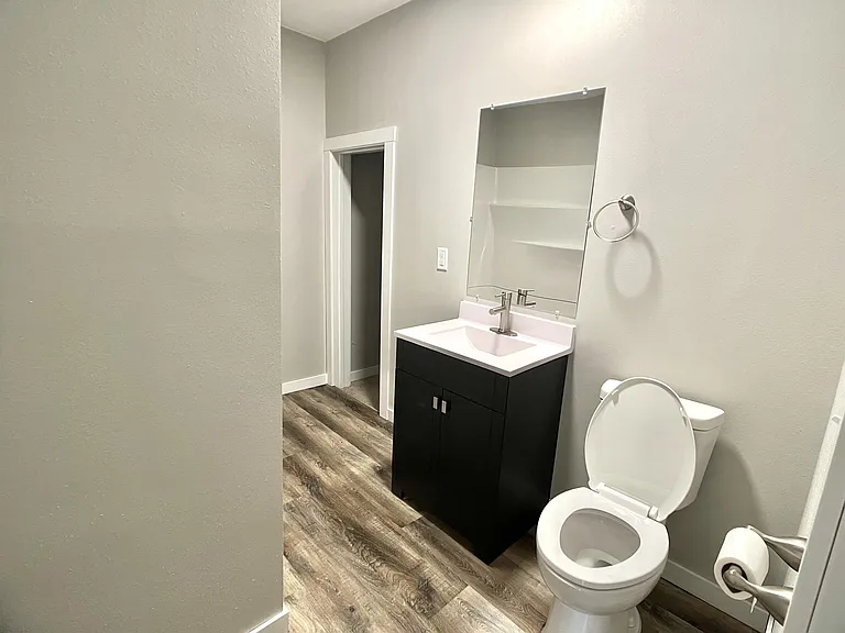 930 S Broadway Ave #4 — Photo 9