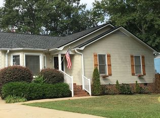 203 Berry Rd, Greer, SC 29650