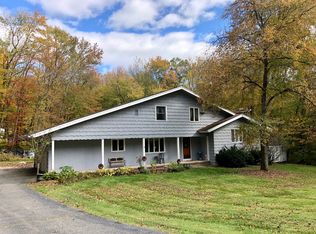 33 Fieldstone Dr, Shelton, CT 06484