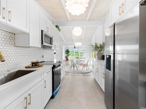 94-145 Awalai Pl, Waipahu, HI 96797