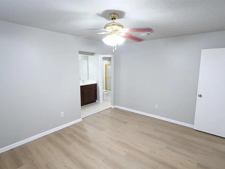 13314 Ensley Wood Dr — Photo 14