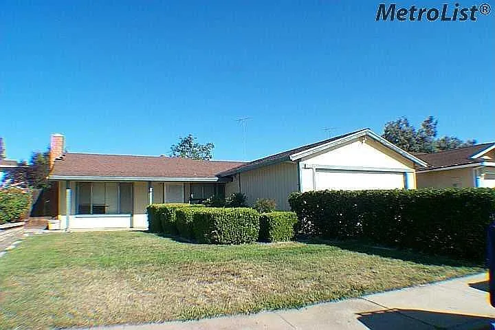 13149 Barnes Ave photo 1