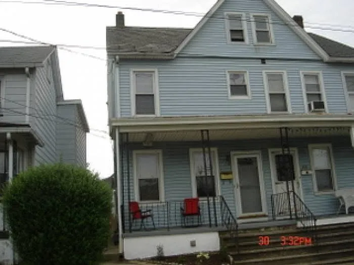268 Bates St — Photo 5