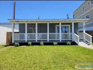 102 E Tarpon St, South Padre Island, TX, 78597