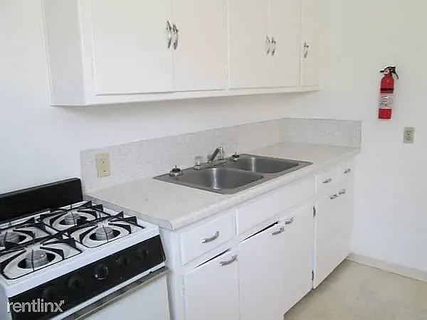 1522 Tijeras Ave NE #7 — Photo 5