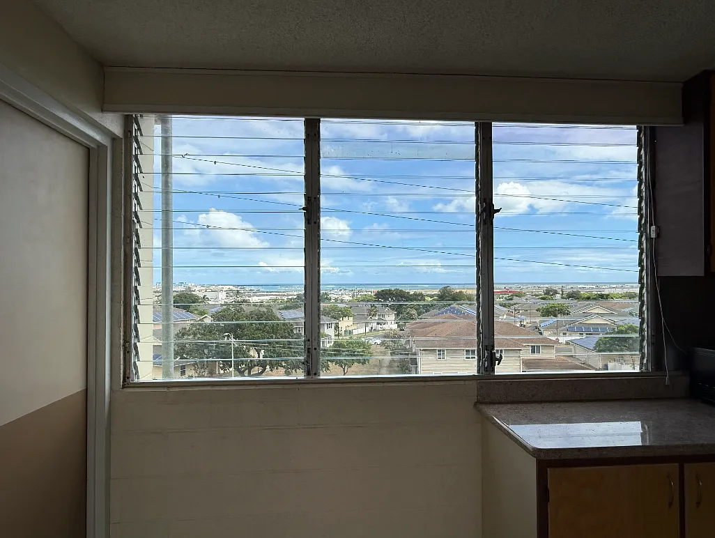 3 bed, 1010 sqft, $3,300 — Photo 4