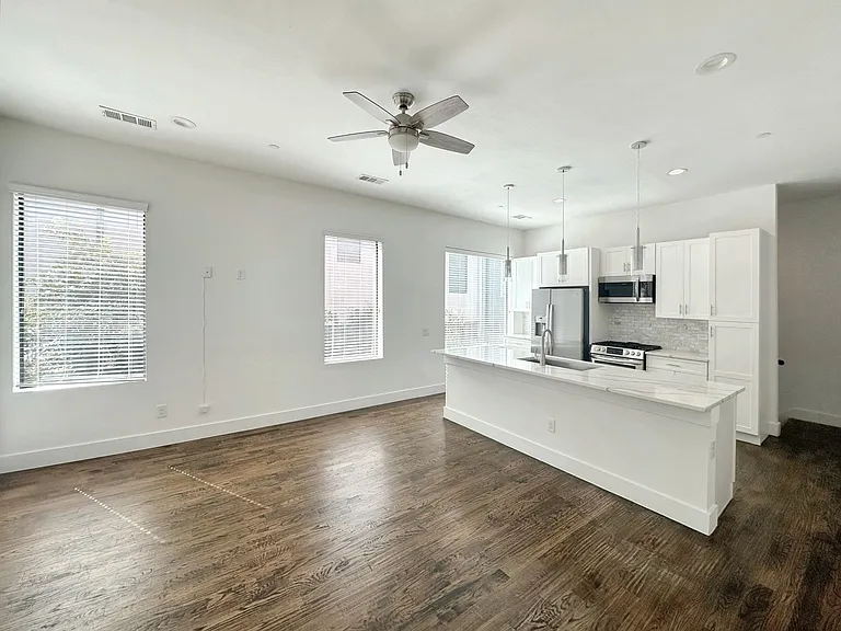 1931 N Prairie Ave #1 — Photo 6