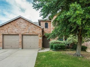 1030 Grimes Dr, Forney, TX 75126