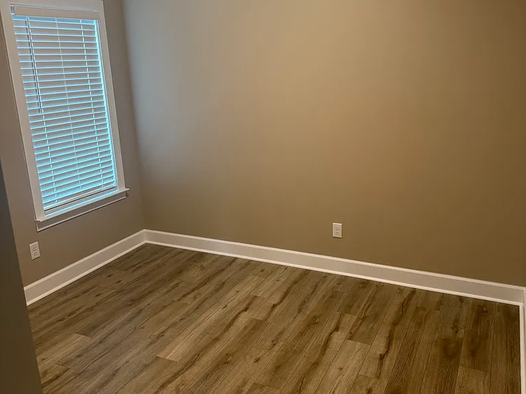 7445 Dunbarton Dr — Photo 9
