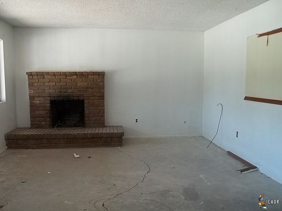 4th image of 572 Lenrey Ave