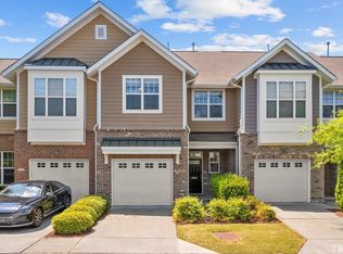 10121 Lynnberry Pl, Raleigh, NC 27617