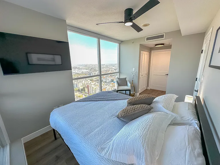 300 W Beech St #2202 — Photo 21