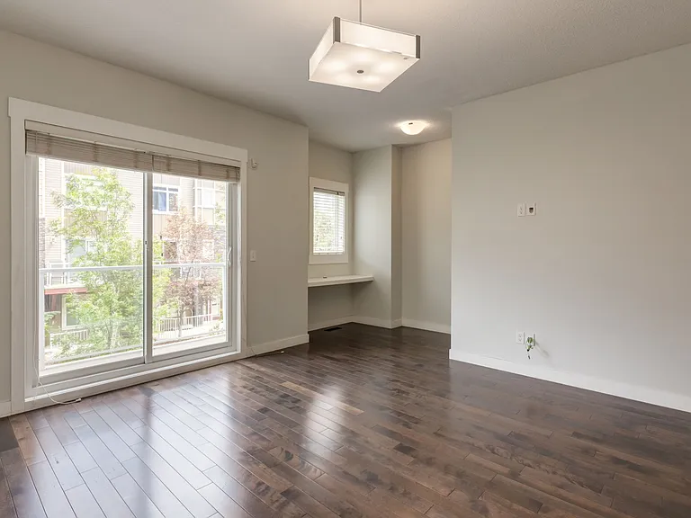 W Skyview Point Pl NE — Photo 19