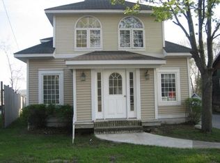 5129 Main St, Onekama, MI 49675