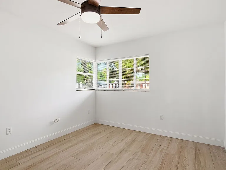 4325 S Coolidge Ave — Photo 16