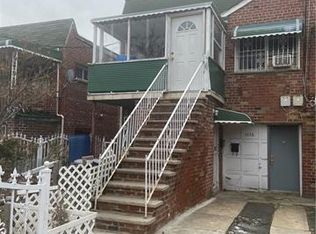 1036 E 222nd St, Bronx, NY 10469