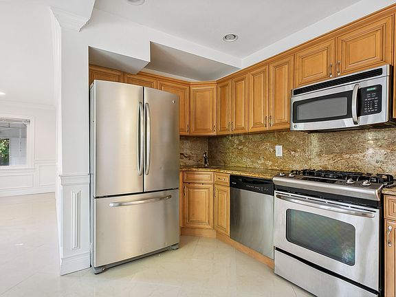 22_821PalmerAvenue_Apartment1_2027_HiRes.jpg